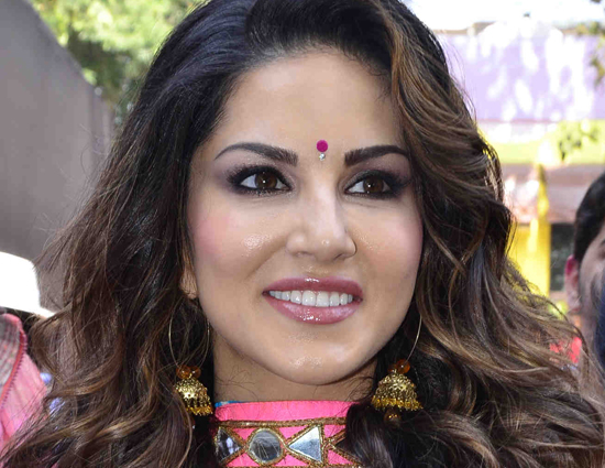 प्रियंका चोपड़ा के समर्थन में आई सनी लियॉन, जाने क्या कहा