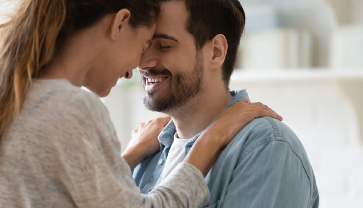 black cat girlfriend,dating a black cat girlfriend,mysterious girlfriend traits,independent girlfriend,relationship with a mysterious partner,subtle affection in relationships,how to date a black cat girlfriend,self-reliant girlfriend,love and mystery in relationships,deep connections in relationships,navigating a black cat girlfriend