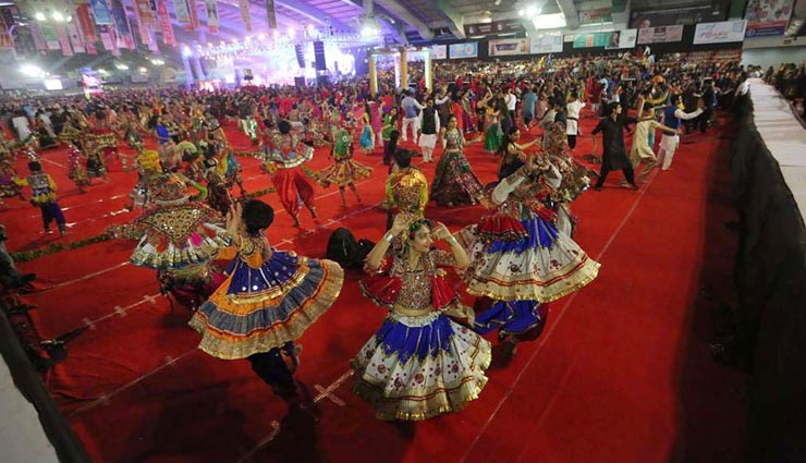 navratri special,garba,navratri puja,happy navratri,navratri 2017,surat international exhibition centre surat,svp stadium mumbai,adventure island delhi,mahi party plot ahmedabad,vivenza by gopi ahmedabad