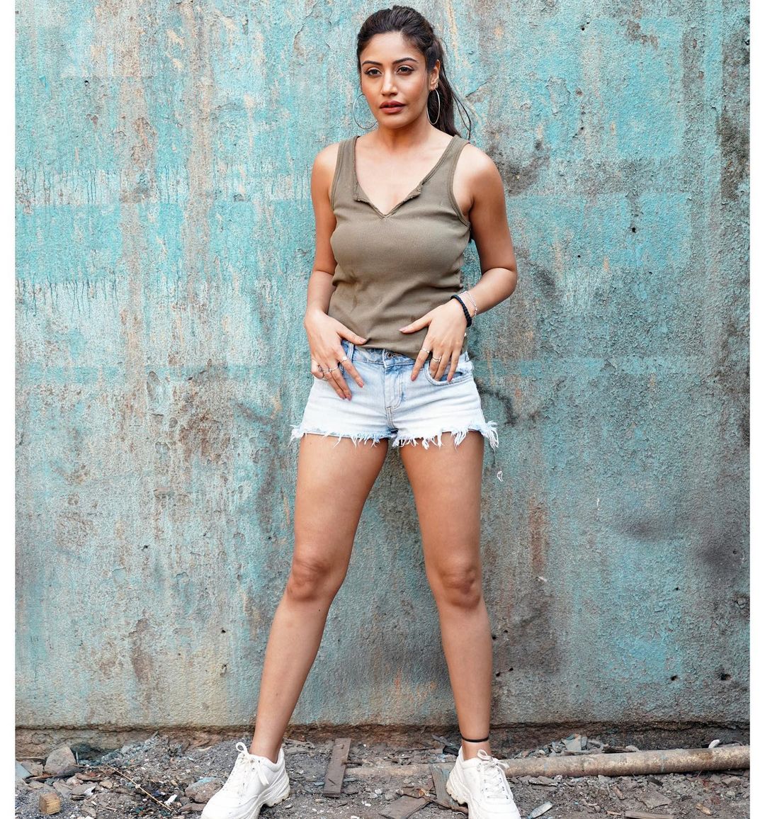 surbhi chandna,surbhi chandna viral photoshoot,surbhi  chandna latest photos,surbhi chandna hot photos,surbhi chandna news,entertainment,bollywood news
