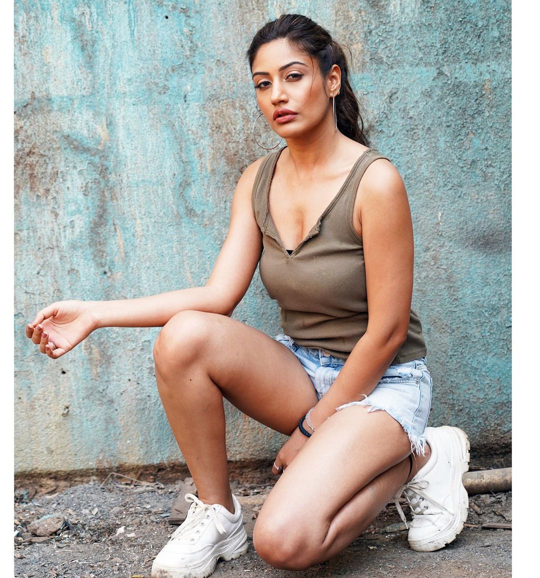 surbhi chandna,surbhi chandna viral photoshoot,surbhi  chandna latest photos,surbhi chandna hot photos,surbhi chandna news,entertainment,bollywood news