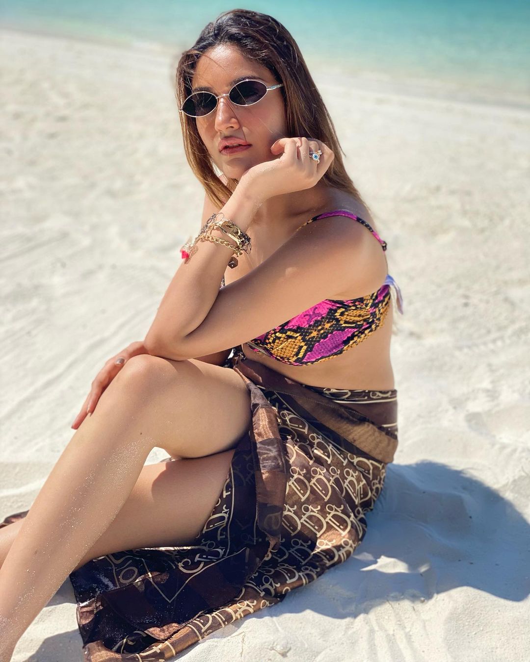 surbhi chandna,surbhi chandna hot photos,surbhi chandna viral photos,surbhi chandna photos,tv actress surbhi chandna