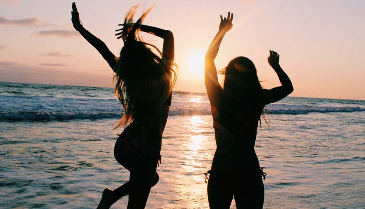 5 Tips To Surprise Your Friend