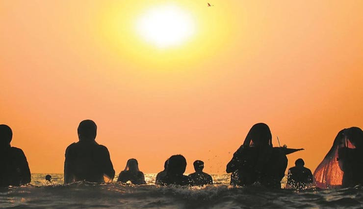 क्यों दिया जाता हैं छठ पूजा के दौरान सूर्य को अर्घ्य, यहां जानें इसके फायदे astrology tips,astrology tips in hindi,chhath puja special,chhath puja 2020