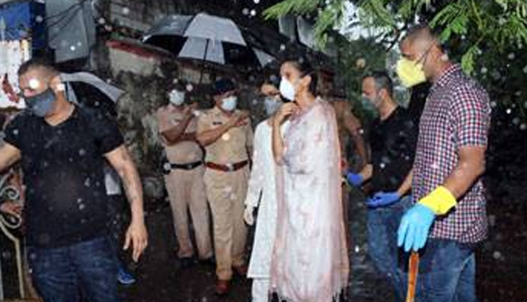 sushant singh rajput,sushant singh last rites,kriti sanon,shraddha kapoor,bolywood news