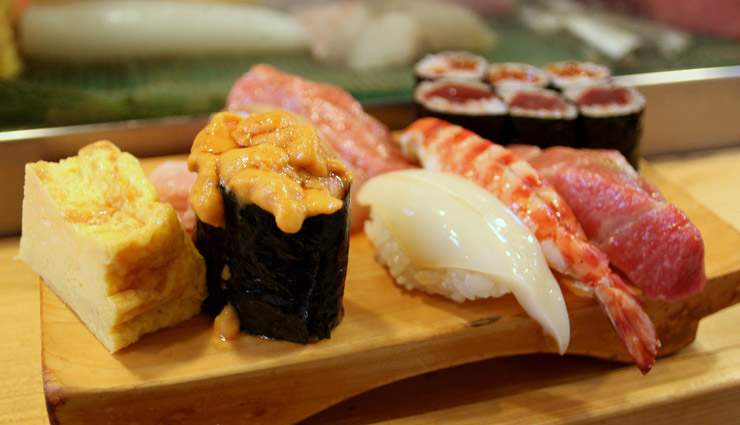 tokyo,tokyo travel,tokyo tourism,tourist places in tokyo,eat the freshest sushi,asakusa and ancient temple senso-ji,akihabara,take in old-fashioned yanaka ginza shitamachi,wrestle with sumo culture in ryogoku,holidays,travel