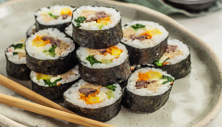 japanese,sushi,onigiri,misosoup,tempura,zosui,donburi,hiyayakko,okonomiyaki,takoyaki,yakitori,japanese dishes,japan food