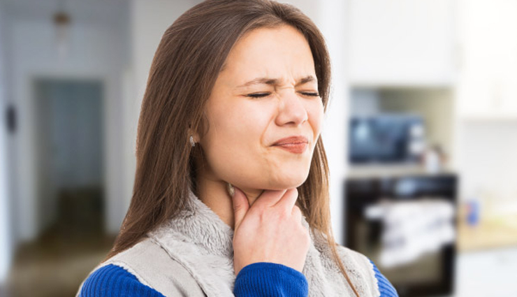 cancer symptoms in women,signs of cancer in females,early warning signs of cancer in ladies,common cancer symptoms for women,female cancer diagnosis indicators,womens health and cancer symptoms,recognizing cancer signs in women