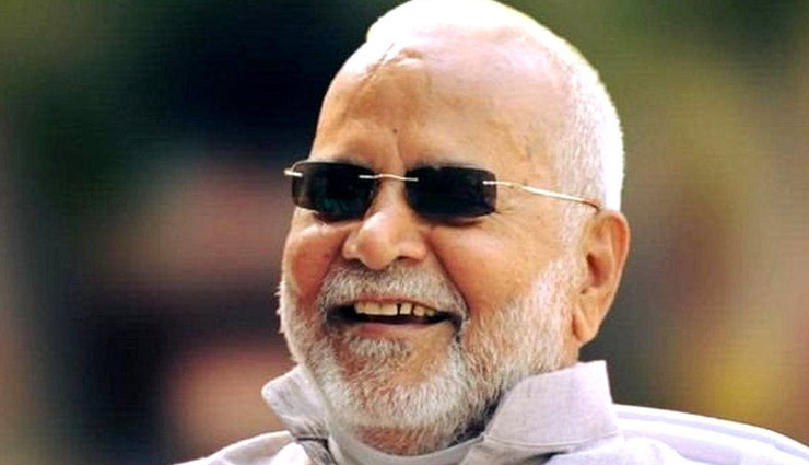 swami chinmayanand,swami chinmayanand on house arrest,7-hr interrogation,swami chinmayanand ashram sealed