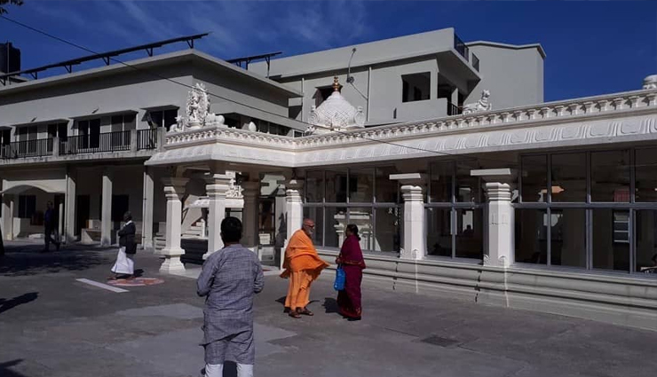 yoga ashrams in rishikesh,best yoga retreats,traditional ashrams,yoga centers in rishikesh,spiritual retreats,meditation ashrams,meditation centers in rishikesh,tranquil meditation spaces,mindfulness retreats,meditation workshops,serene meditation ashrams,silent retreat centers,yoga and meditation ashrams,yogic retreats,spiritual getaways,holistic wellness centers,yogic lifestyle ashrams,meditation and yoga institutes,rishikesh yoga and meditation retreats,authentic yoga experiences,vedic meditation ashrams,yogic philosophy centers,nature retreats,wellness ashrams,traditional yoga ashrams in rishikesh,yoga teacher training centers,yoga and ayurveda retreats,residential yoga programs,yoga philosophy workshops,ancient yogic practices