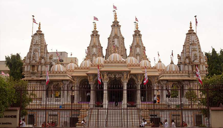 places to visit in dwarka for spiritual experiences,must-see spiritual sites in dwarka,spiritual places in dwarka,dwarkadhish temple visits,dwarka pilgrimage sites,religious places in dwarka,dwarka divine experiences,dwarka sacred destinations,dwarka spiritual tourism,dwarka spiritual landmarks,dwarka religious exploration,dwarka spiritual journey,dwarka religious heritage,spiritual retreats in dwarka,dwarka spiritual travel guide