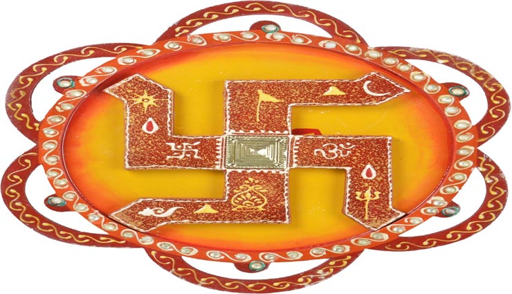 स्वास्तिक बचाएगा आपको कई परेशानियों से, जानें कैसे बनाया जाए इसे