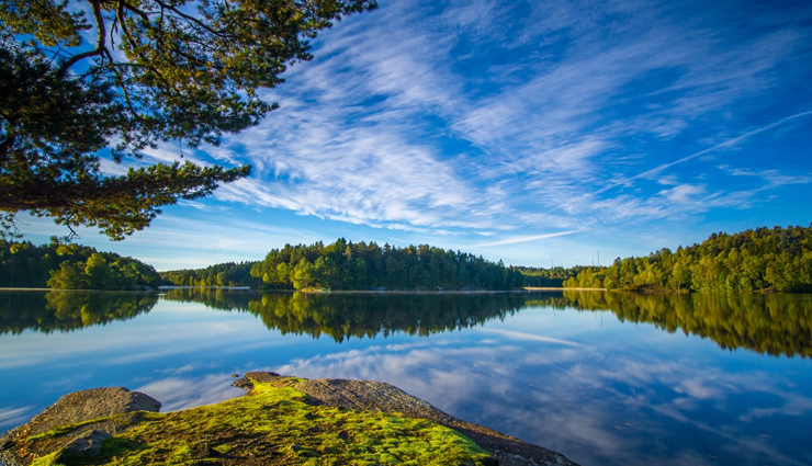 lakes in the world,lakes,travel,holidays