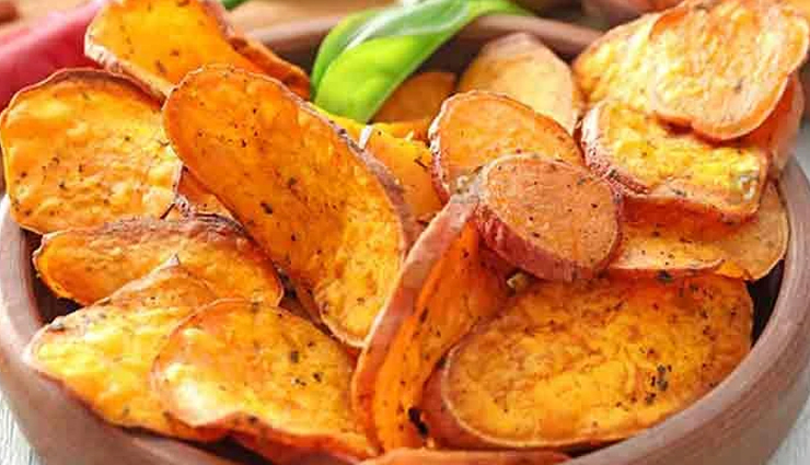 healthy snack,healthy snacks,healthy food,mixed dry fruits,fruits,hard-boiled eggs,a piece of cheese,plain yogurt with mixed berries,mixed seeds,unsalted soybeans,mixed green vegetables,dark chocolate with almonds,baked apple chips,sweet potato chips,protein shakes,cucumber with hummus,cucumber with hummus,bliss balls,banana muffins,granola bars,Health,Health tips