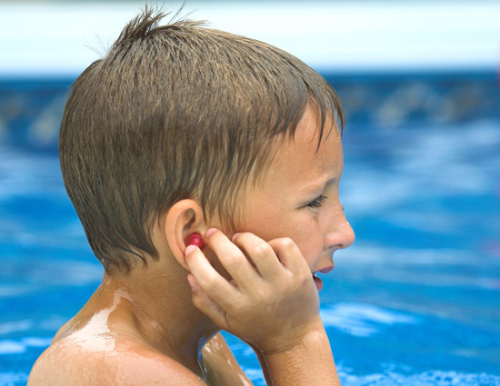 5 Home Remedies To Treat Swimmer's Ear