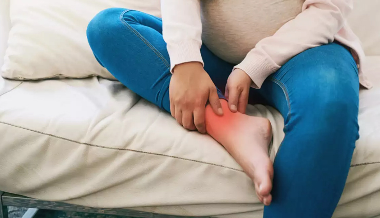 home remedies,home remedies to treat swollen feet,swollen feet during pregnancy,pregnancy health tips,Health tips,fitness tips