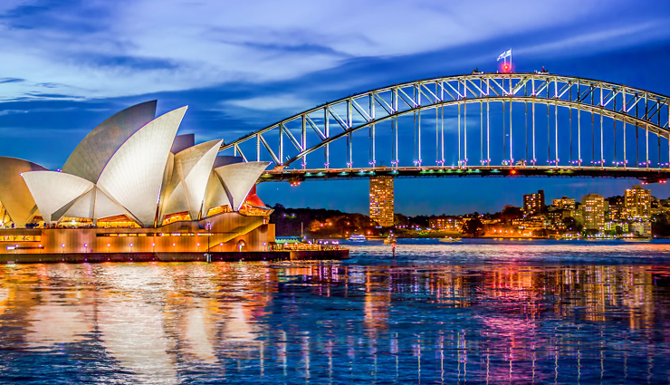 australia travel experiences,must-visit attractions australia,tourist destinations australia,exciting things to do australia,sydney tourist spots,melbourne cultural scene,pink lake australia,wildlife encounters australia,great barrier reef adventures,skydiving in australia