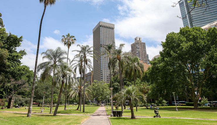 sydney,free things in sydney,places to visit in sydney,tourist attraction in sydney,barrenjoey lighthouse,rocks discovery museum,sydney opera house,sydney conservatorium of music,st marys cathedral,hyde park,royal botanic gardens,museum of contemporary art australia