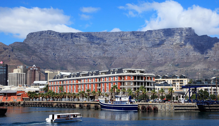 famous landmarks in south africa,must-visit places in south africa,iconic attractions in south africa,popular landmarks in south africa,south africa travel destinations,top sights in south africa,south africa tourism,exploring south africa,south africa travel guide,famous monuments in south africa,south africa sightseeing,south africa tourist spots