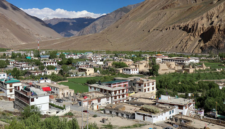 spiti valley tourist places,best places to visit in spiti valley,spiti valley travel guide,spiti valley attractions,spiti valley in himachal pradesh,key monastery spiti,chandra taal lake,pin valley national park,kunzum pass,tabo monastery