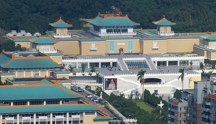 tourist attractions in taipei,taipei,places to visit in taipei,national palace museum,hobe fort,confucious temple,dihua street,baoan temple,yinshan temple,museum of world religions