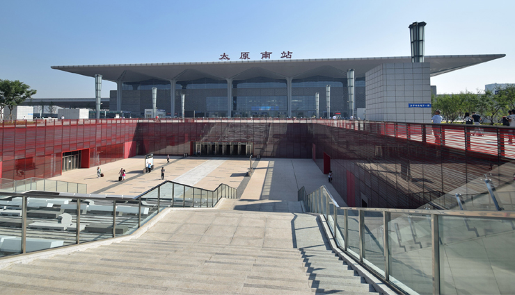 busiest chinese railway stations,chinese railway stations,western beijing railway station,zhengzhou railway station,beijing railway station,guangzhou railway station,xian railway station,shanghai railway station,tianjin railway station,chengdu railway station,harbin railway station,taiyuan railway station,travel,holidays