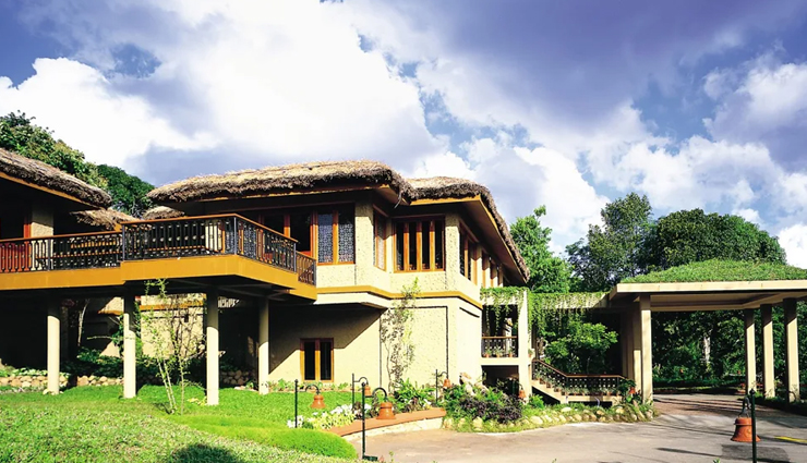 luxury jungle lodges in india,exotic wilderness experiences,super luxurious jungle retreats,premium wildlife lodgings,high-end jungle accommodations,india luxury eco lodges,exclusive jungle getaways,opulent forest lodges,top-tier exotic stays,ultra-luxurious indian jungle escapes