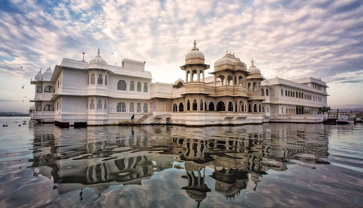 expensive hotels,expensive hotels in india,india hotels,hotels in india,best hotels in india,india travel,holidays in india,india tourism