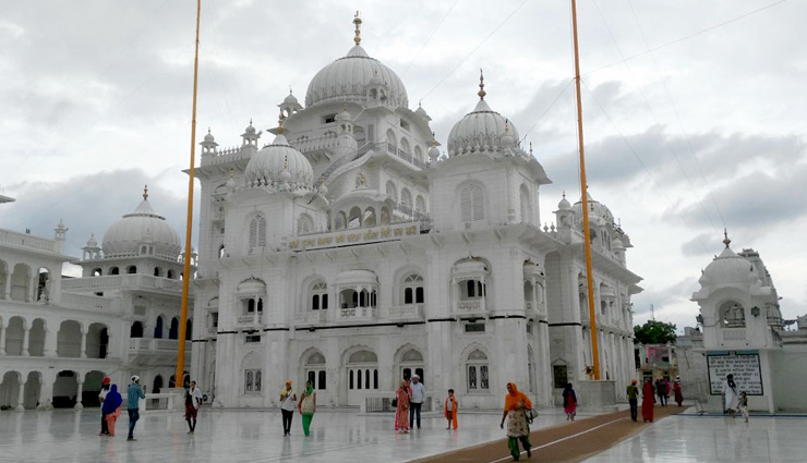 famous gurudwaras india,gurudwaras in india,top gurudwaras in india,must-visit gurudwaras in india,historical gurudwaras in india,sacred gurudwaras of india,sikh pilgrimage sites in india,best gurudwaras to visit in india,popular gurudwaras in india,gurudwaras of india tourism