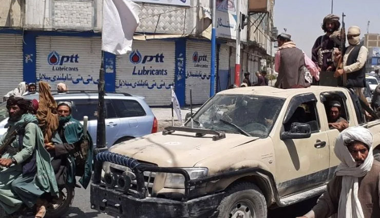 अफगानिस्तान अब पूरी तरह तालिबान के कब्जे में, काबुल की बगराम जेल से 5000 कैदी छुड़ाए