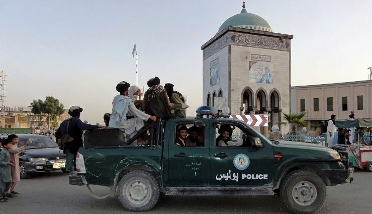 काबुल से भारत आए अफगान नागरिकों ने बताई हकीकत, कहा - 'अफगानिस्तान में स्थिति वास्तव में खराब है'