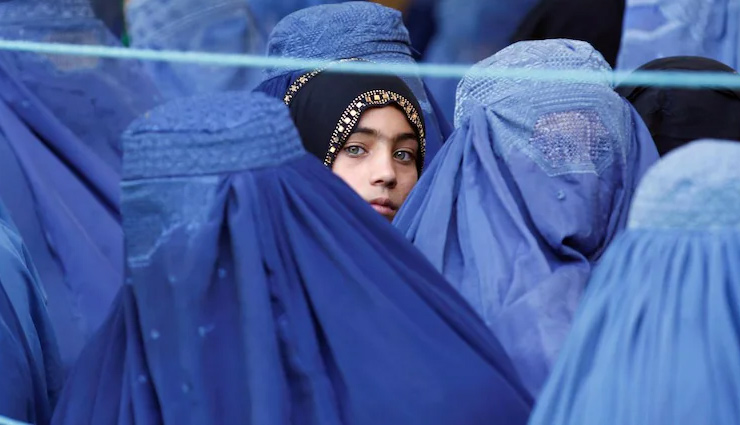 तालिबान के वो 10 नियम, जो महिलाओं की ज़िंदगी बनाते हैं नर्क