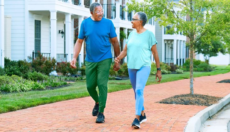 happy couple tips,how to be a happy couple,secrets of happy relationships,relationship goals,expressing love in a relationship,healthy relationship habits,couple happiness advice,how to show love,signs of a strong relationship,how to build joy in love