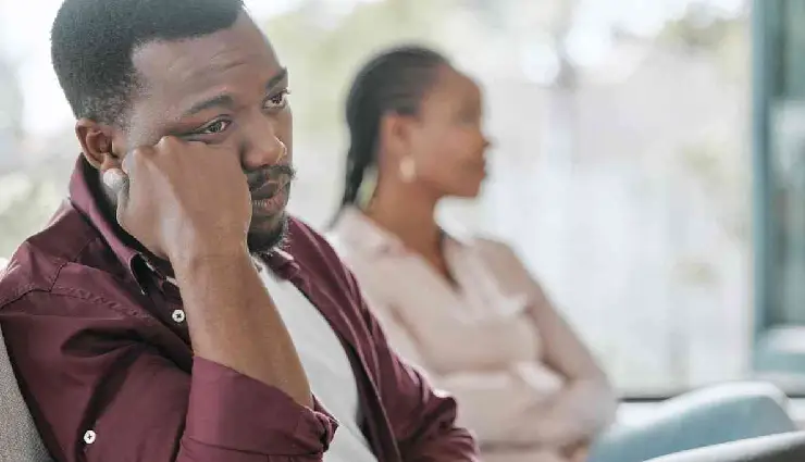 breaking up with a partner,breaking up while living together,how to break up peacefully,cohabitation breakup tips,ending a relationship,moving on after breakup,splitting bills after breakup,breakup advice,relationship breakup guide,living together breakup strategies,ending cohabitation respectfully,breakup without conflict,relationship separation tips