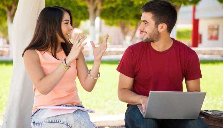 11 Interesting Topics You Can Talk About With Your Girl Crush