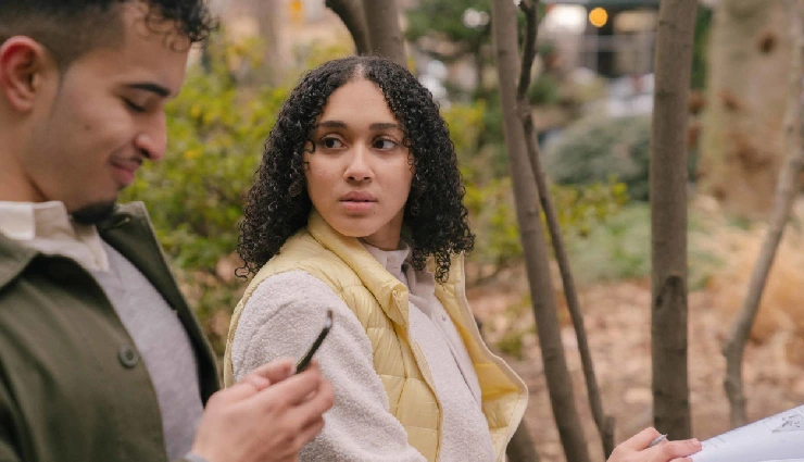 bad boyfriend signs,relationship red flags,emotional neglect in relationships,signs he doesn’t care anymore,toxic relationship traits,boyfriend pulling away,early signs of bad boyfriend,how to spot a bad relationship,when to leave a relationship