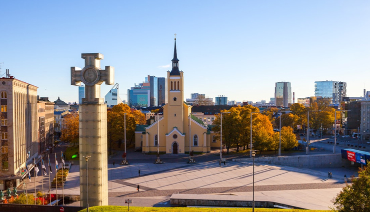 the russalka memorial,freedom square,kadriorg park,tallinn zoo,toompea hill,oleviste church,tallinn old,tallinn,tourist places in tallinn,attractions in tallinn