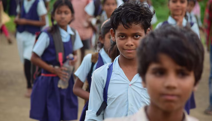 NEP के तीन-भाषा नियम के खिलाफ मुखर हो रहा तमिलनाडु, क्षेत्रीय भाषाओं की तुलना में हिन्दी को मिल रहा बढ़ावा