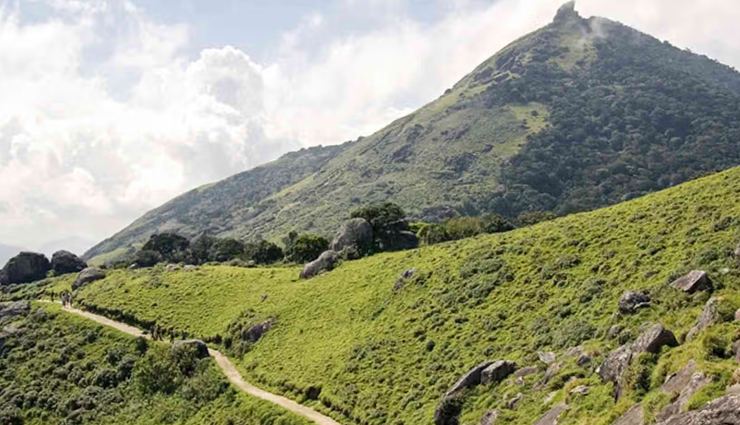 tamil nadu,places in tamil nadu,tourist attraction in tamil nadu,pondicherry,chennai,velliangiri hills,meghamalai