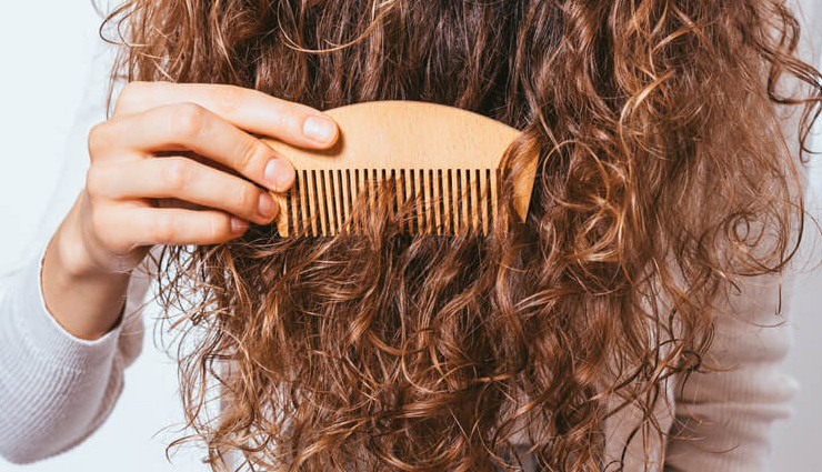 biker hair care,hair protection for bikers,helmet hair solutions,hair care tips for riders,prevent helmet hair,best hairstyles for bikers,uv protection for hair,anti-frizz tips for bikers,diy hair mask for bikers,reduce sweat buildup in helmet,avoid greasy scalp while riding