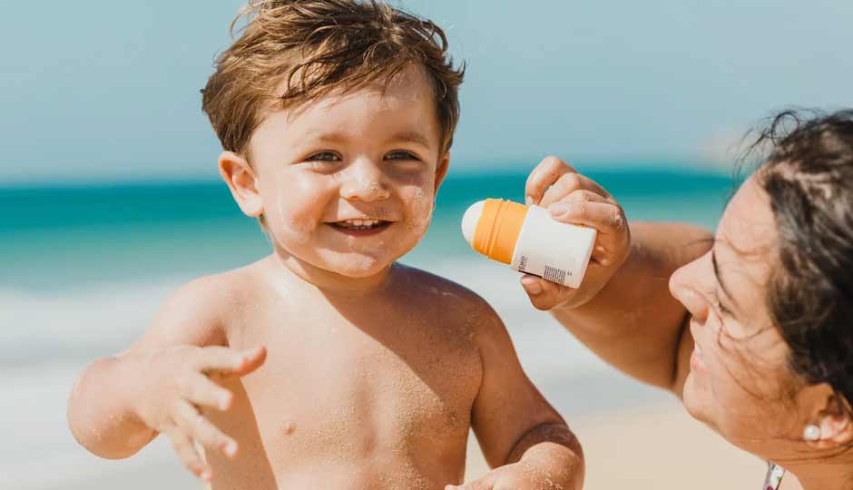 10 Home Remedies to Treat Tanning in Kids Naturally