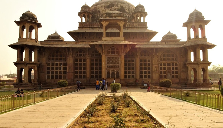 tombs in india,famous tombs in india,india tourism,tourist places in india,india tourist places,travel guide,holidays