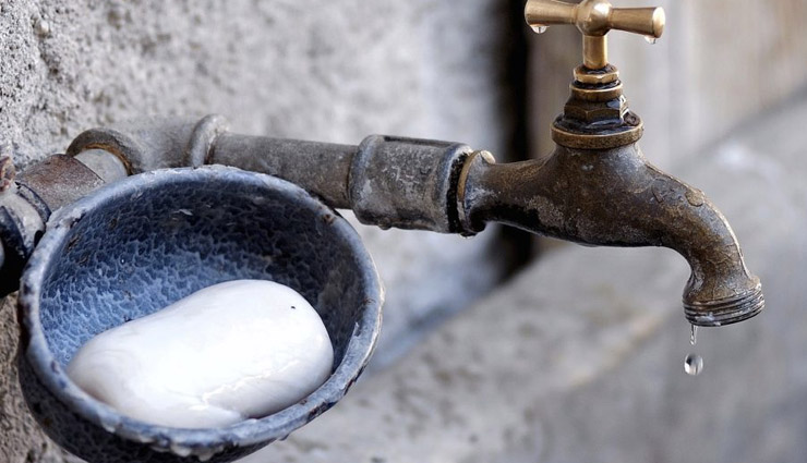 mexico,things you should not do when in mexico,avoid the metro at the hora pico,be discerning about spicy foods,do not drink tap water,do not take taxis from the street,do not flush the toilet paper,travel,tourism