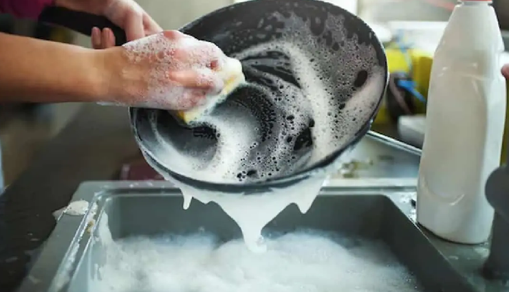 vastu tips lakshmi grace,pan mistakes vastu tips,lakshmi grace vastu errors,vastu dos and donts for pan,vastu advice for pan mistakes,vastu shastra for pan placement,tips for vastu and lakshmi grace,pan position vastu dos and donts,vastu remedies for kitchen utensils,significance of pan placement in vastu,vastu guidelines for kitchen tools,vastu recommendations for kitchen items,importance of vastu in kitchen utensils,lakshmi blessings vastu tips for pan,vastu solutions for kitchenware placement