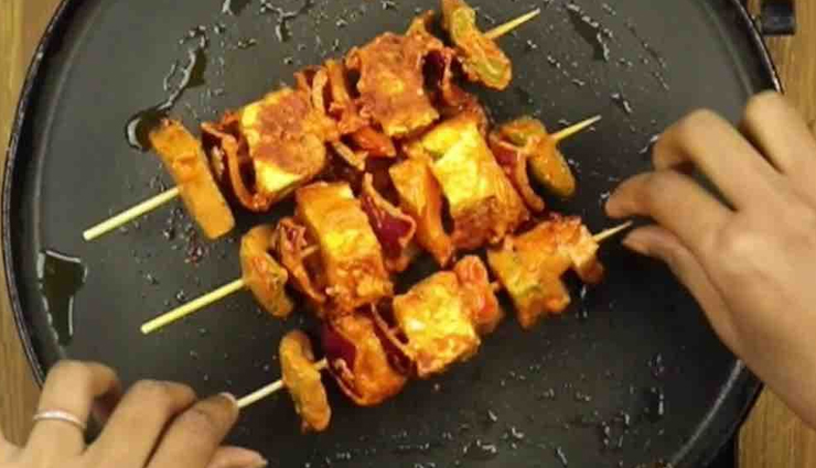 Recipe- Street Style Paneer Tikka on Tawa