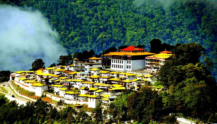 भारत में हनीमून के 5 खूबसूरत स्थान udaipur,places to be visited in india,5 romantic honeymoon destination in india,honeymoon destination,indian destination,honeymoon,shimla,tawang,imphal,darjeeling,hlidays