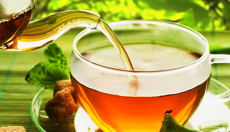 इन चीजों के साथ कभी ना करें चाय का सेवन, सेहत को पहुंचता हैं नुकसान 
