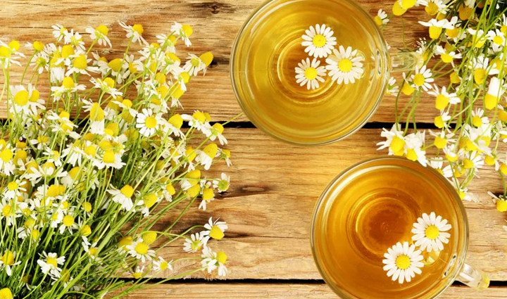 green tea,chamomile,rooibos,hibiscus,white tea,calendula,peppermint,tea for healthy skin,skin care tips,summer skin care,beauty tips,summer tips