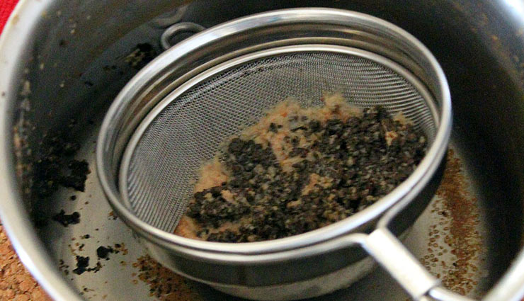 काम में ली गई चाय पत्ती बड़ी उपयोगी, घर  की सफाई को बनाएगी आसान