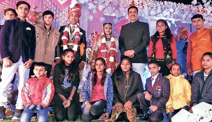 अनूठी गुरु दक्षिणा, 1200 बच्चों ने 1.71 लाख रु. इकट्ठा कर  शिक्षिका का किया कन्यादान